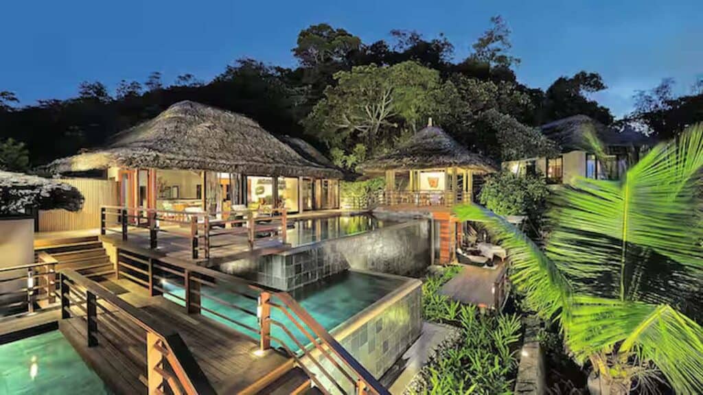 Praslin Island Seychelles, Constance Lemuria