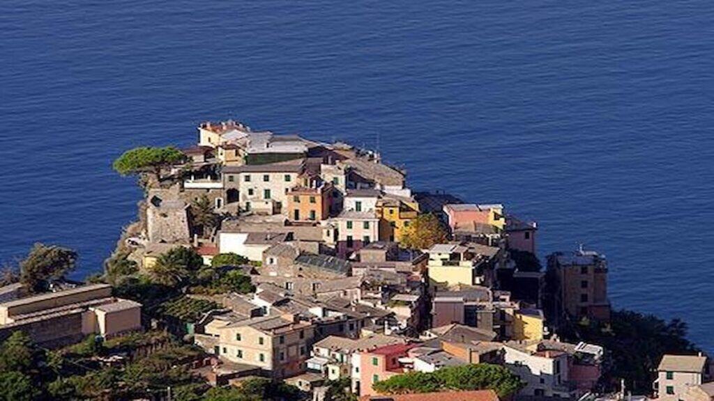 Cinque Terre Italy Attractions, Corniglia