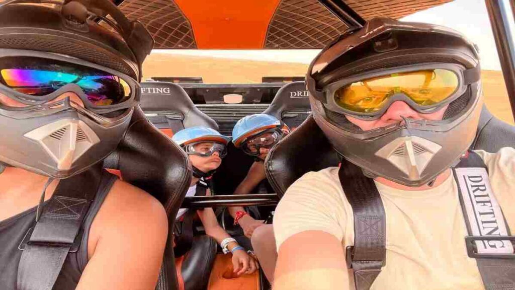 Dune bashing in Dubai, Safety gear
