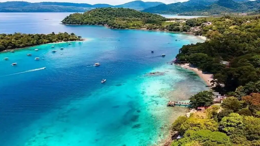 Weh island Indonesia, Iboih Beach