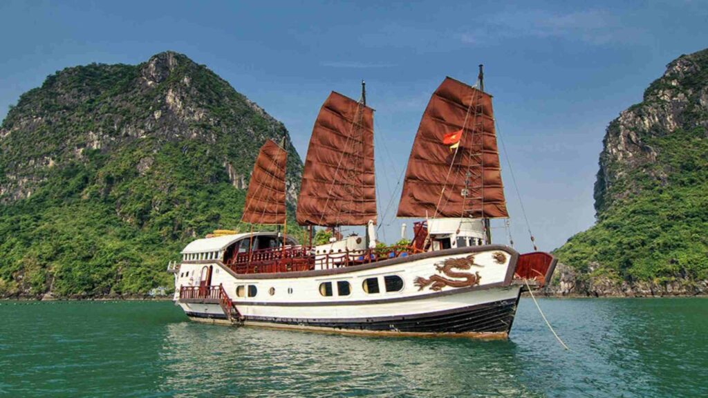 Junk Boats in Halong Bay, Junk