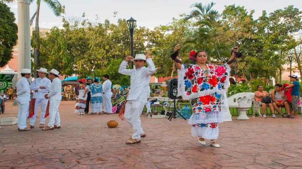 Yucatan Peninsula Merida, Maya women