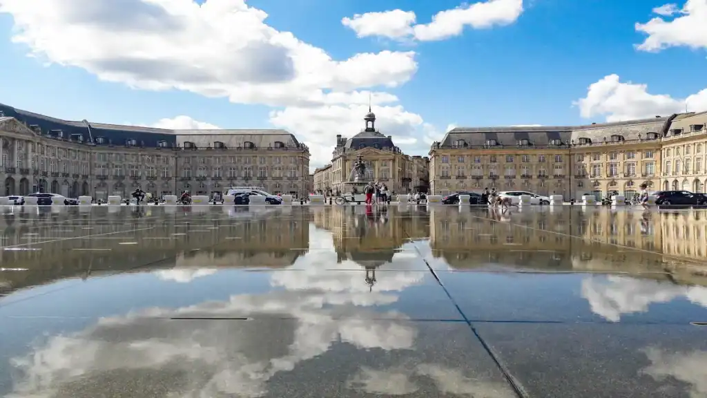 Visiting Bordeaux France, Miroir d'Eau Bordeaux