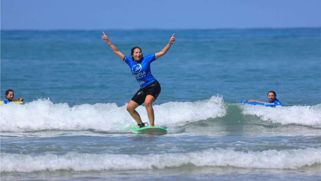 Things to do in Biarritz, Hastea Surf School