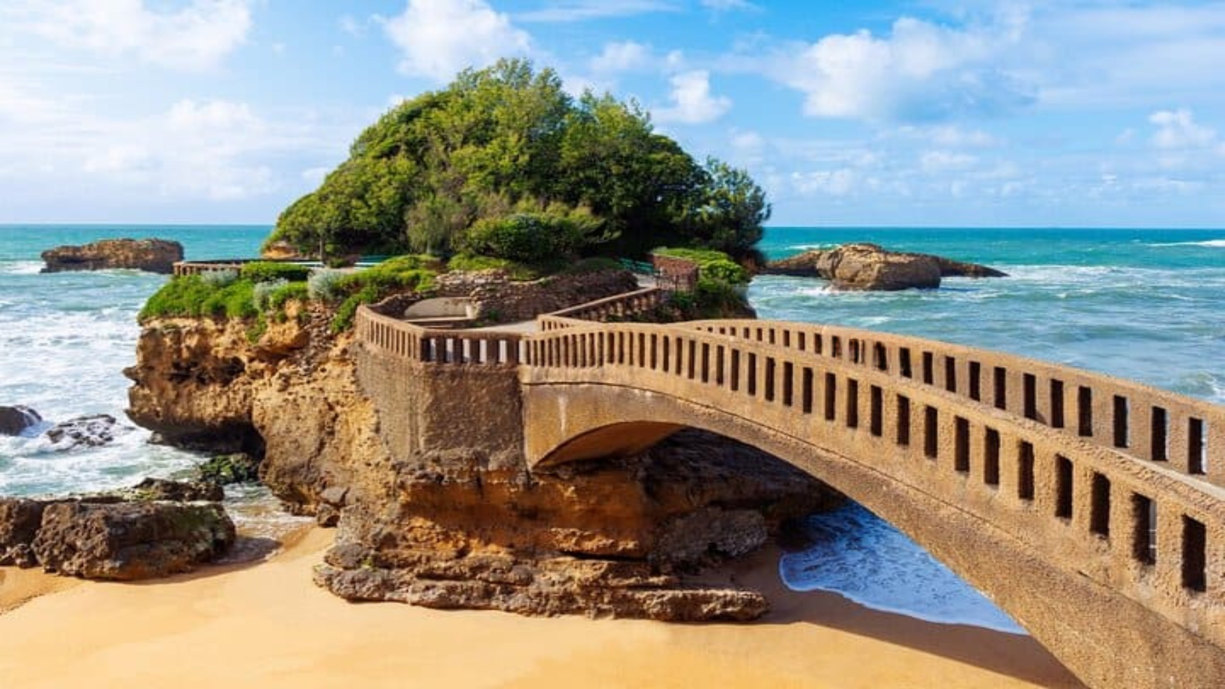 Things to do in Biarritz, Rocher de la Vierge