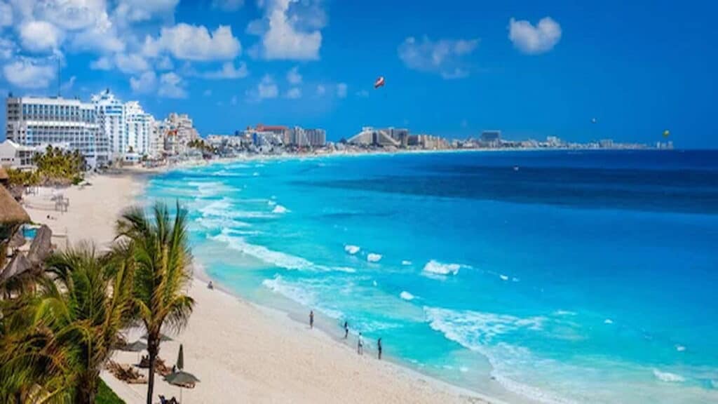 Is Cancun Mexico Safe, blue water