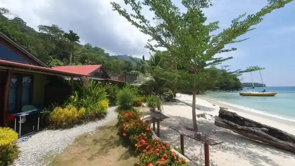 Weh island Indonesia, hotels