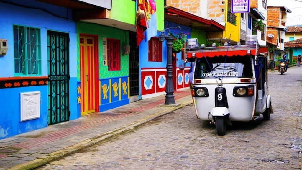 Guatapé Town, village life