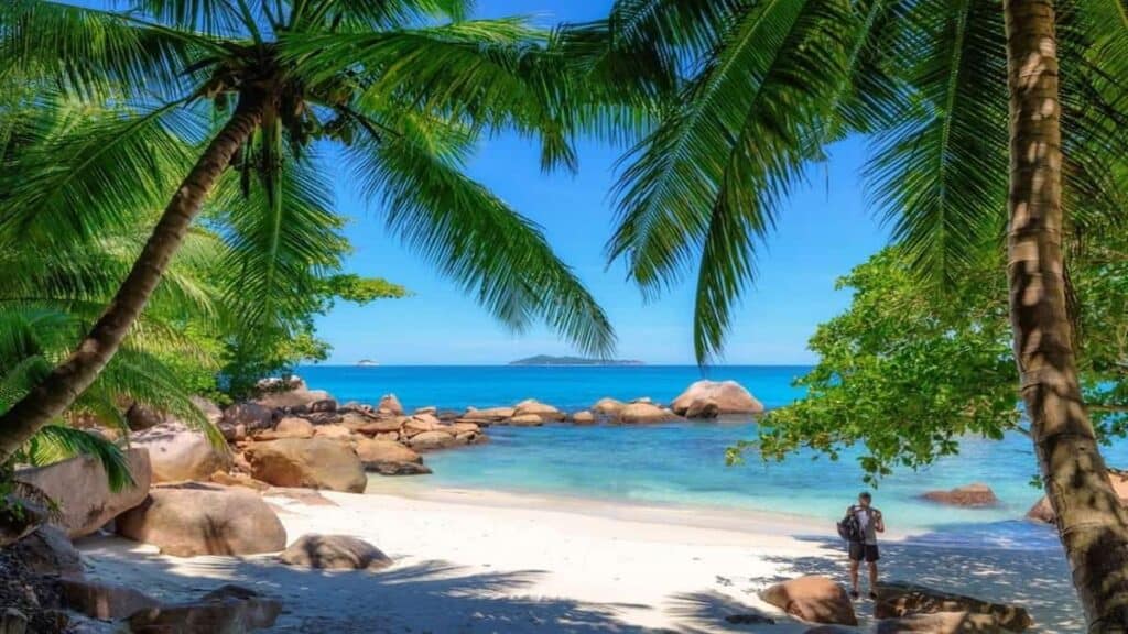 Praslin Island Seychelles, beach days