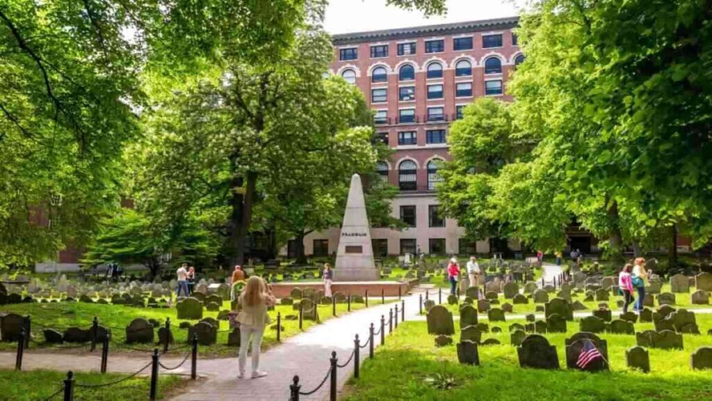 Freedom trail Boston stops, graveyard