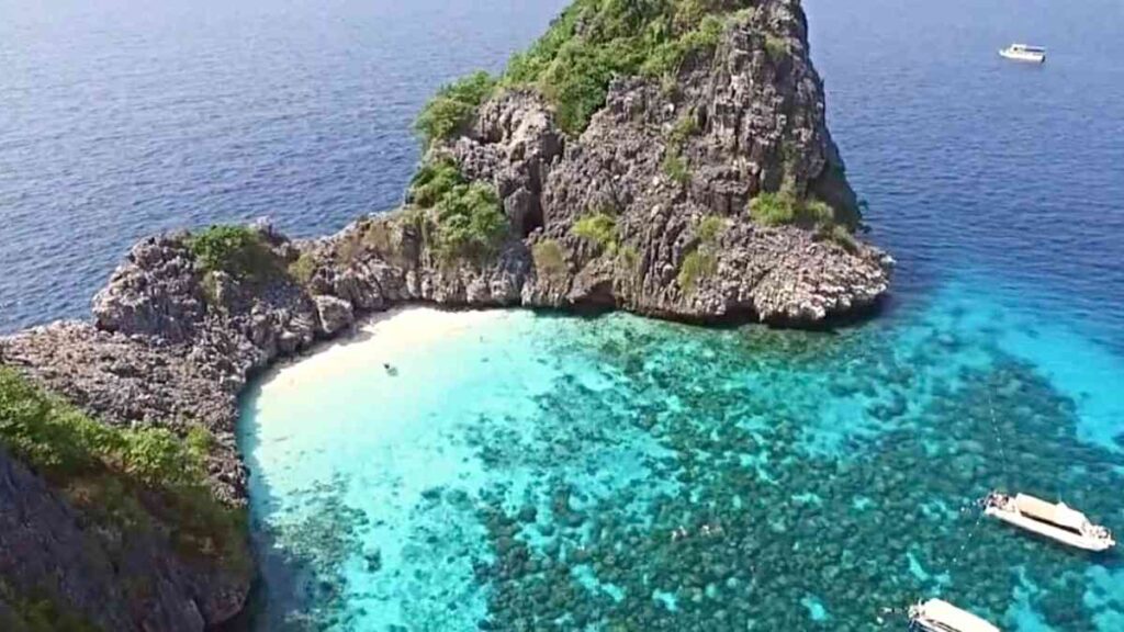 Does Thailand have nice beaches, Koh Haa