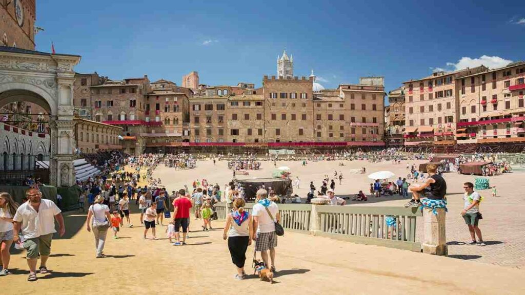 Visiting Siena Italy, Palazzo d'Elci Il Campo,