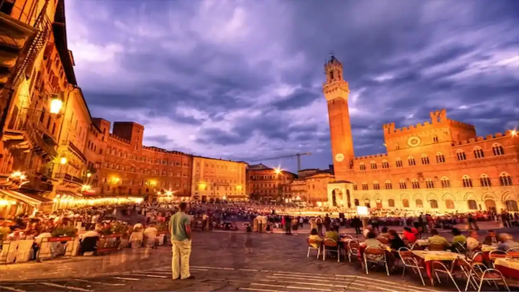 Visiting Siena Italy, Campo square