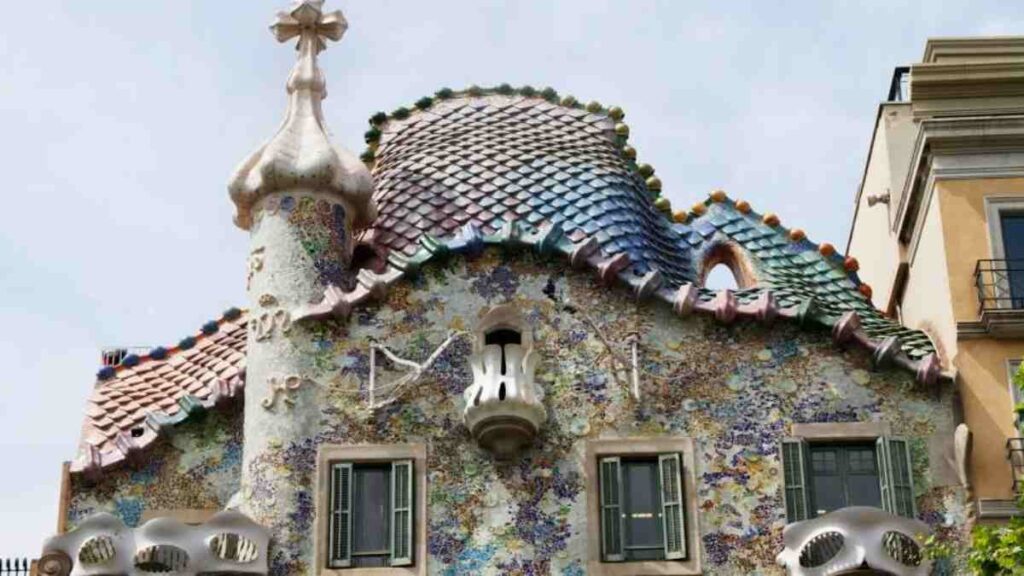 Tourist attractions in Barcelona Spain, Casa Batllo