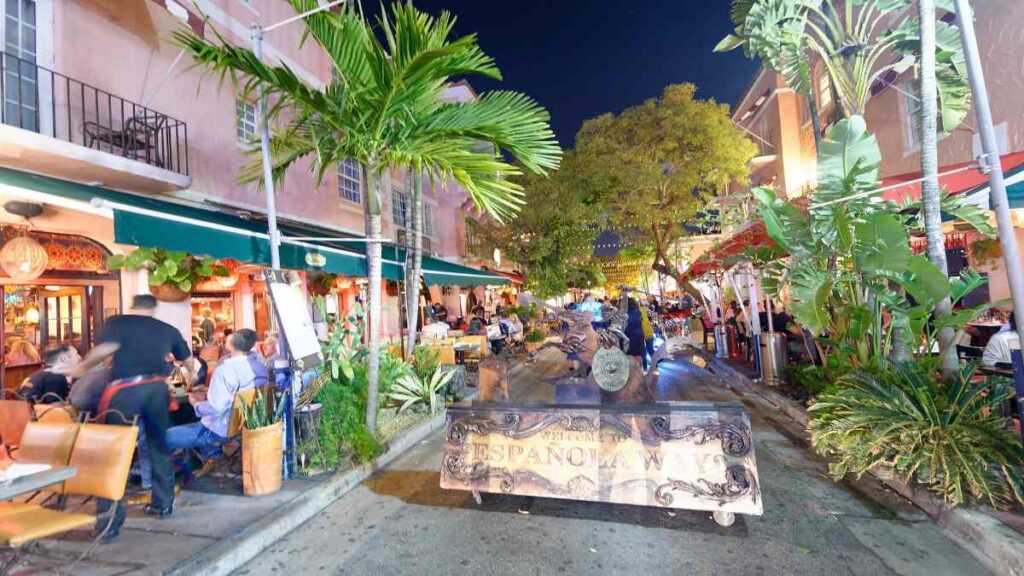 Miami attractions for adults, Española Way