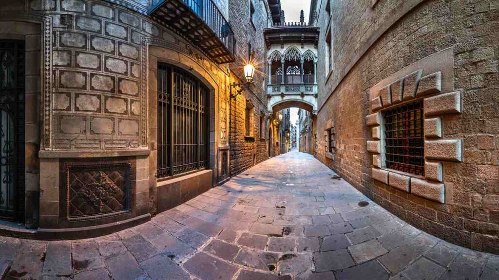 Tourist attractions in Barcelona Spain, the gothic quarter