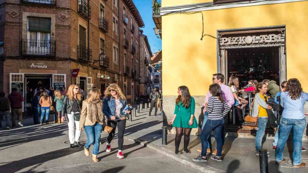Sightseeing in Madrid Spain, La Latina street