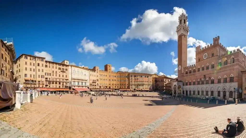 Visiting Siena Italy, Piazza del Campo