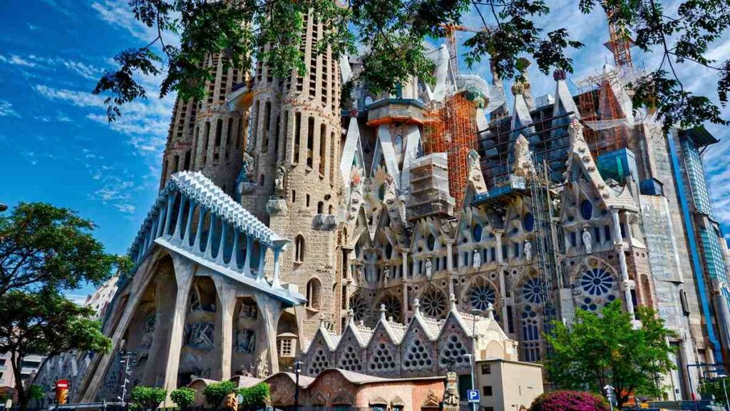 Tourist attractions in Barcelona Spain, Sagrada Familia