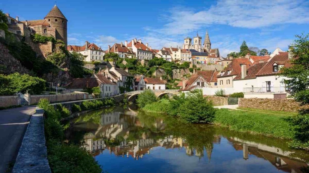Prettiest places in France, Semur-en-Auxois Burgundy