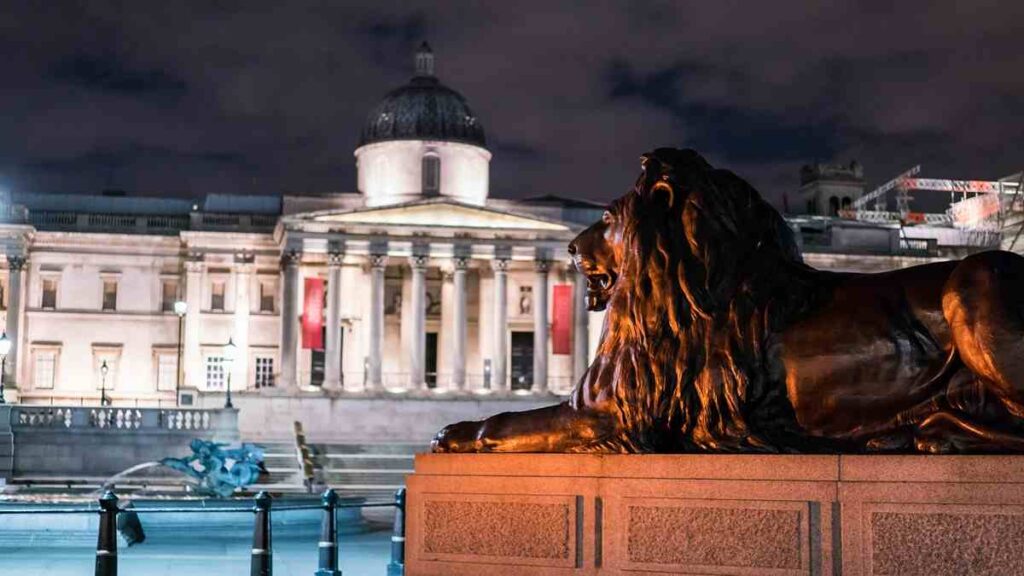 Popular attractions London England, Trafalgar Square central London