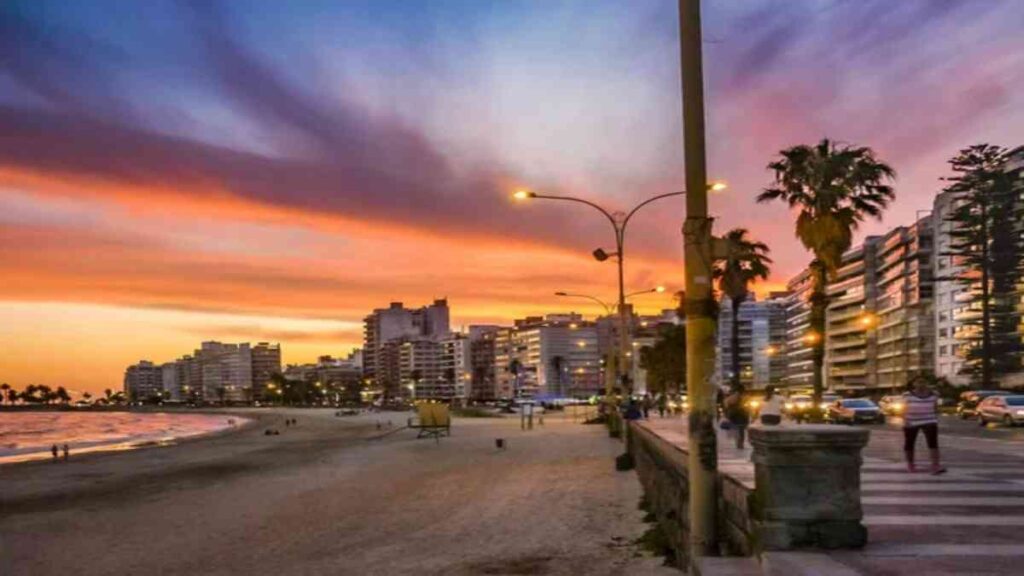 Things to do in Montevideo, Rambla