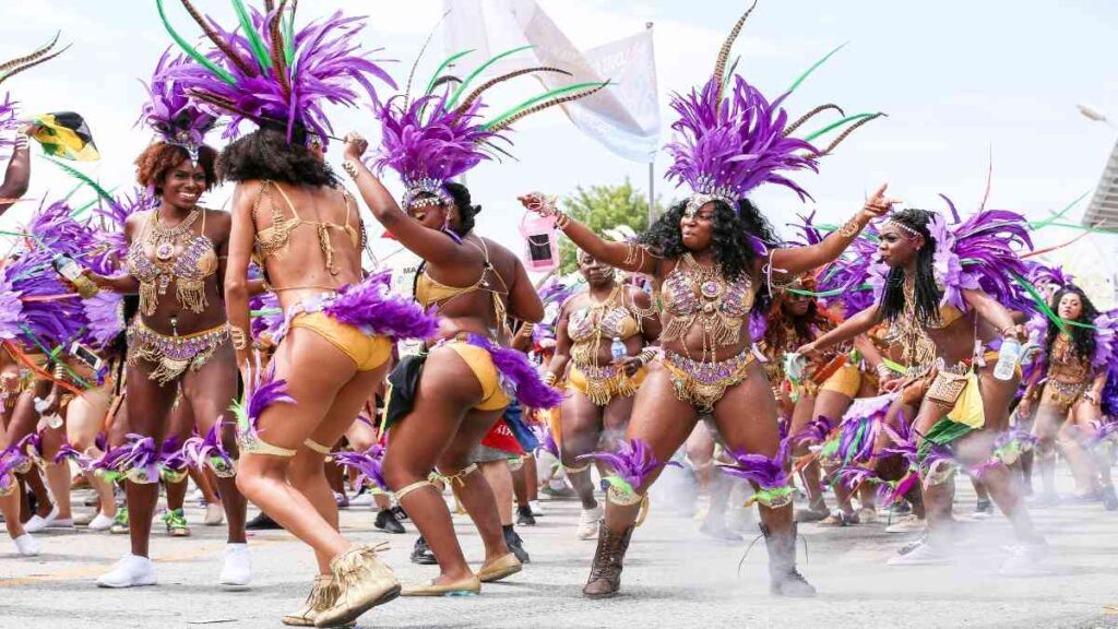 Sightseeing places in Toronto, Festival dancers