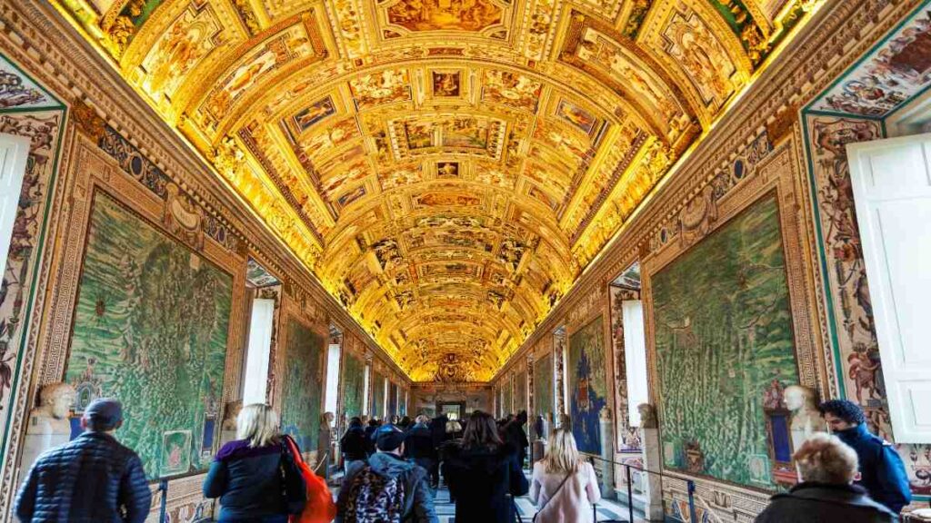 Tourist spots in Rome Italy, Vatican ceiling