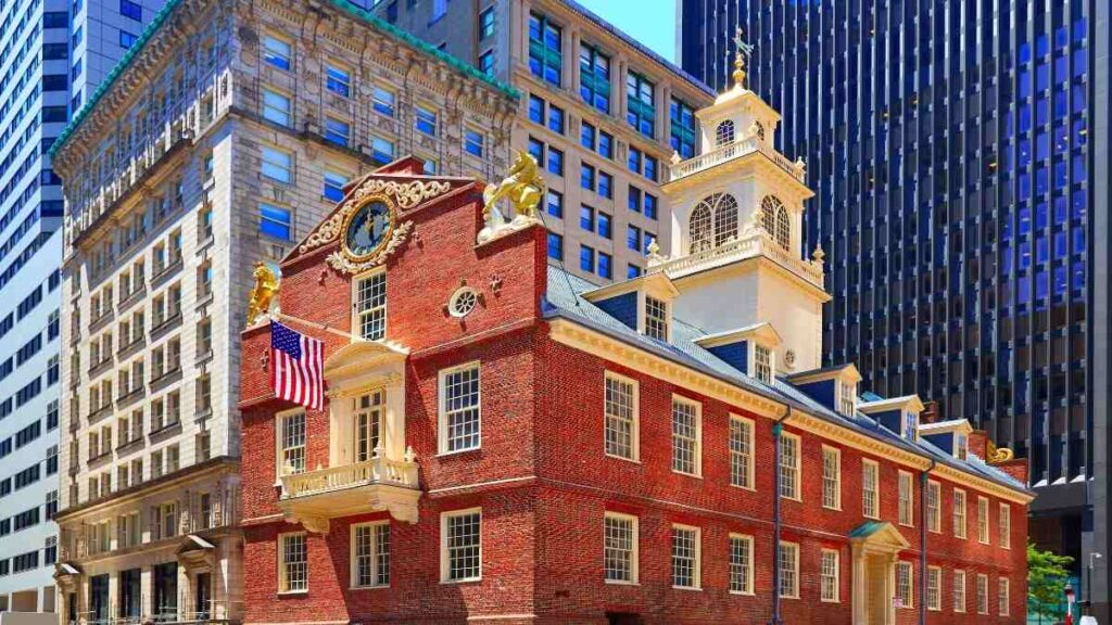 Walking tour freedom trail, state house