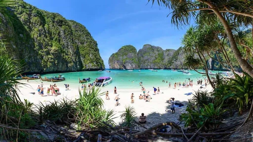 Does Thailand have nice beaches, Phi Phi
