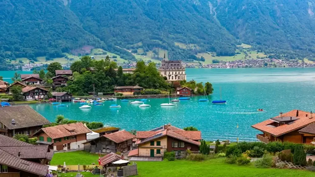 Day Trips from Interlaken, Lake Brienz Switzerland