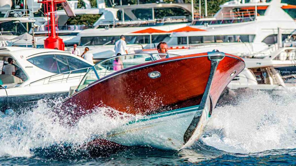Where to stay in Amalfi Italy, water-taxi