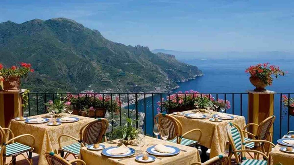 Where to stay in Amalfi Italy, Ravello clifftop hotel