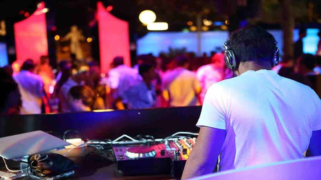 Cyprus tourism, dj