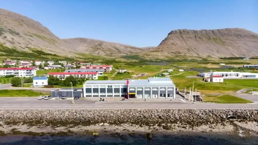 Western fjords of Iceland, Fosshotel Westfjords Patreksfjรถrรฐur