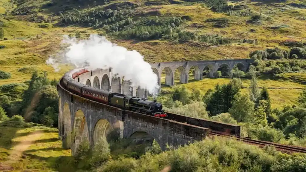 Train trips across Europe, Glenfinnan Viaduct