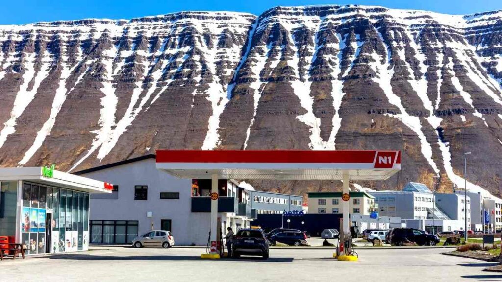 Western Fjords of Iceland, Iceland fuel station