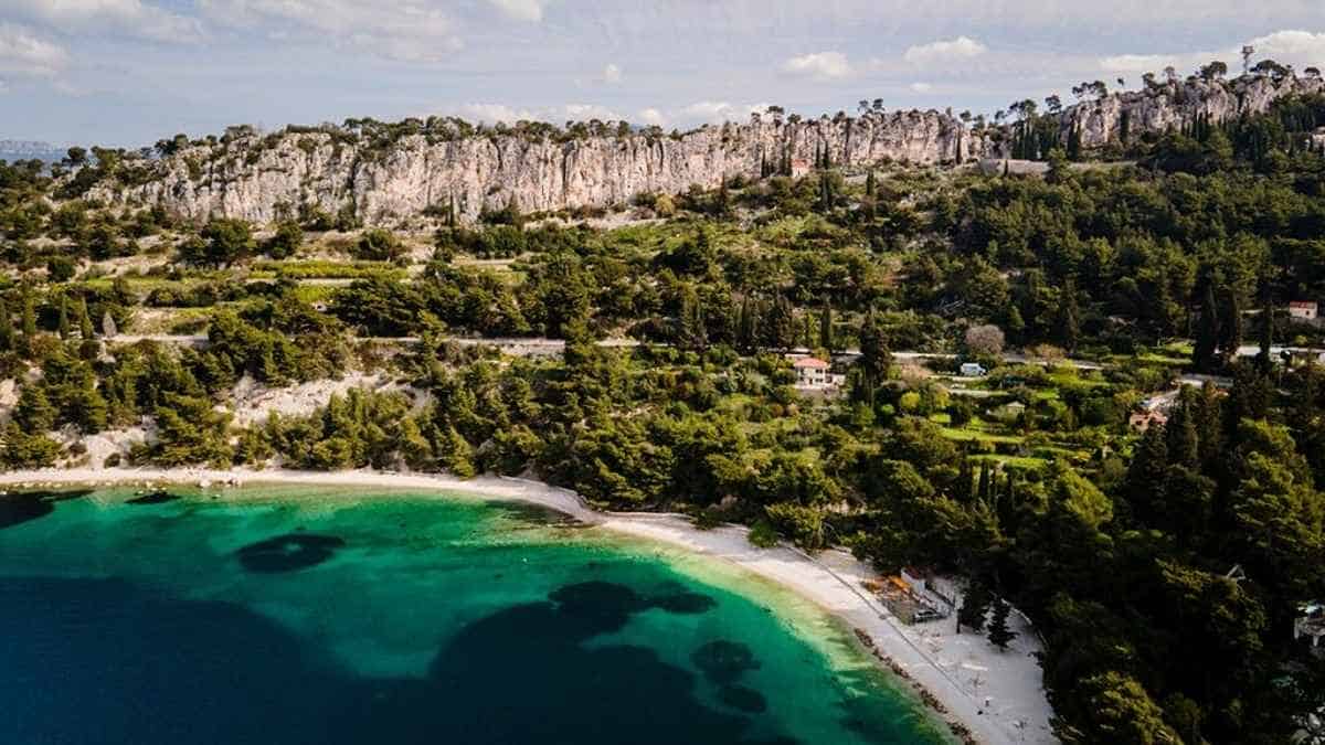 Beaches of Split Croatia, The gorgeous curve of Kasjuni Beach