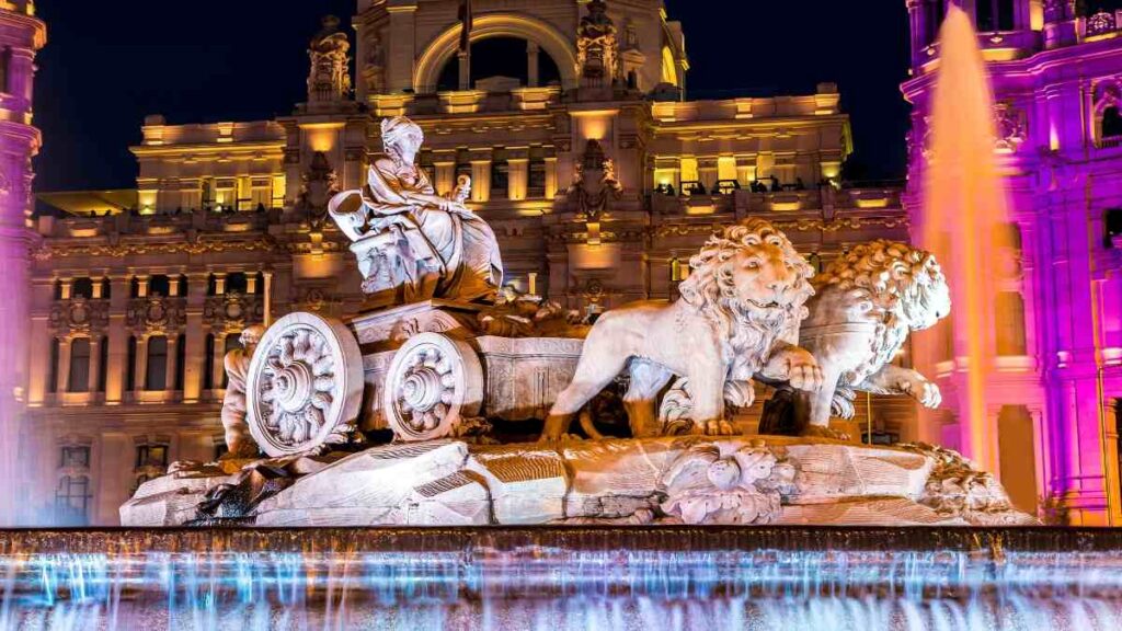 Spain during winter, Madrid fountain at night