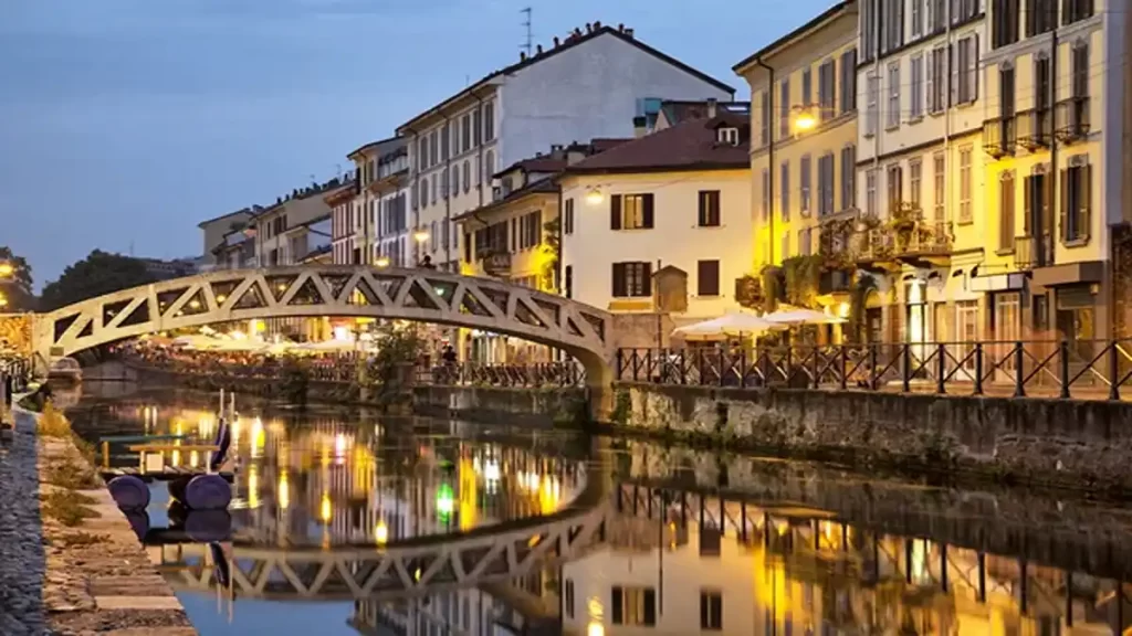 One day Milan itinerary, Navigli canals