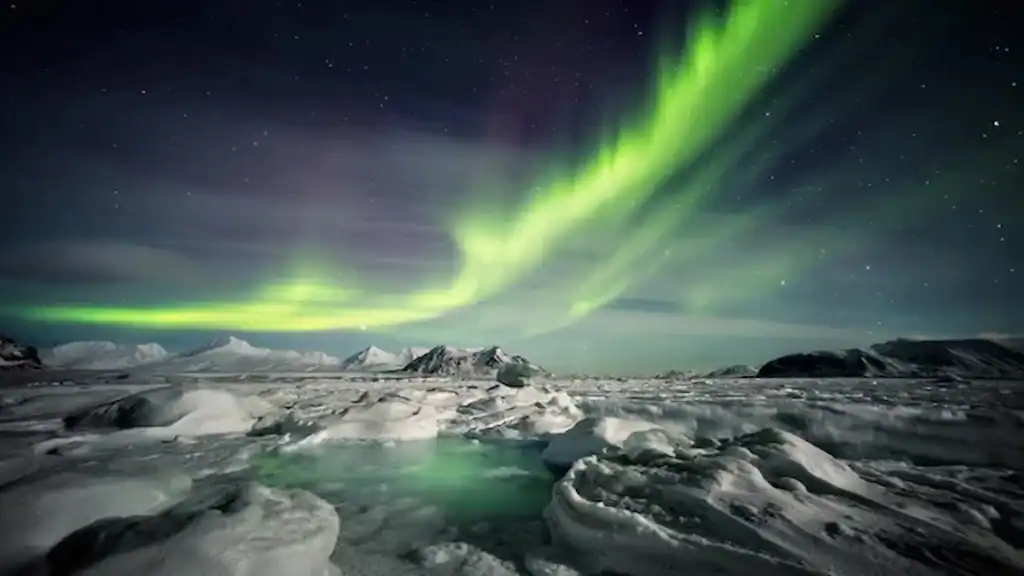 Western fjords of Iceland, Northern Lights