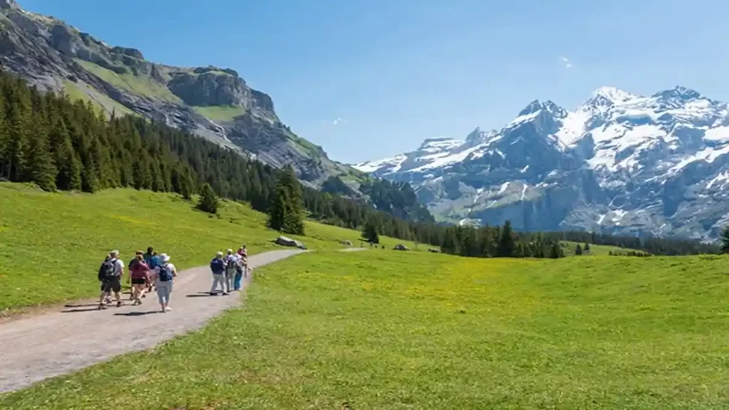 Oeschinen Lake Switzerland, hiking trail