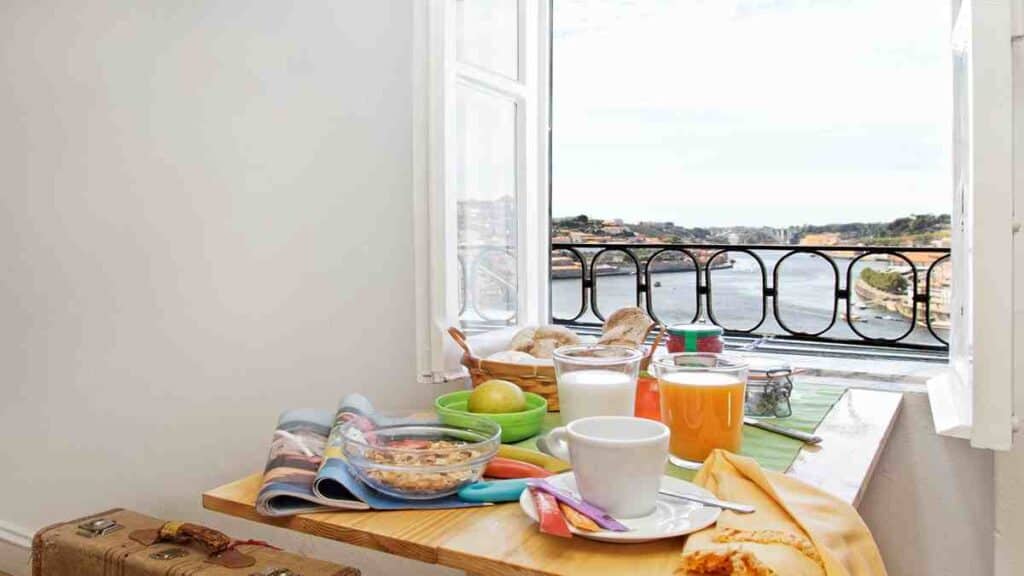 4 day Porto itinerary, hotel room