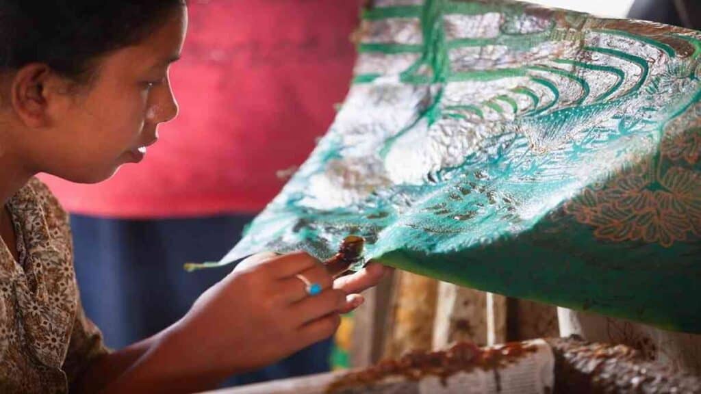 Koh Yao Noi Thailand, Traditional batik making