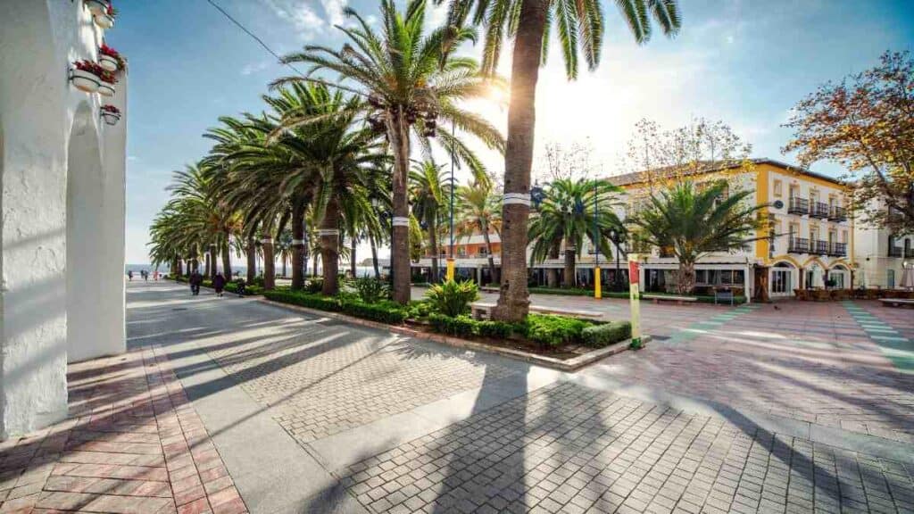 Nerja Spain travel guide, Balcon de Europa