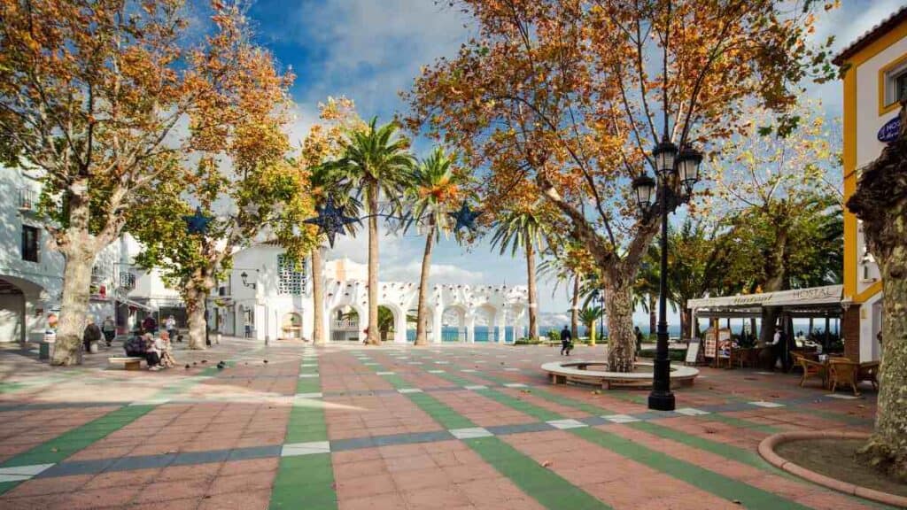 Nerja Spain travel guide, Plaza