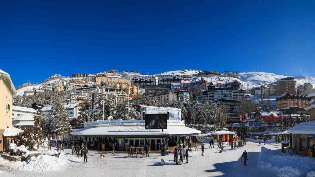 Spain during winter, Ski slopes of Pradollano