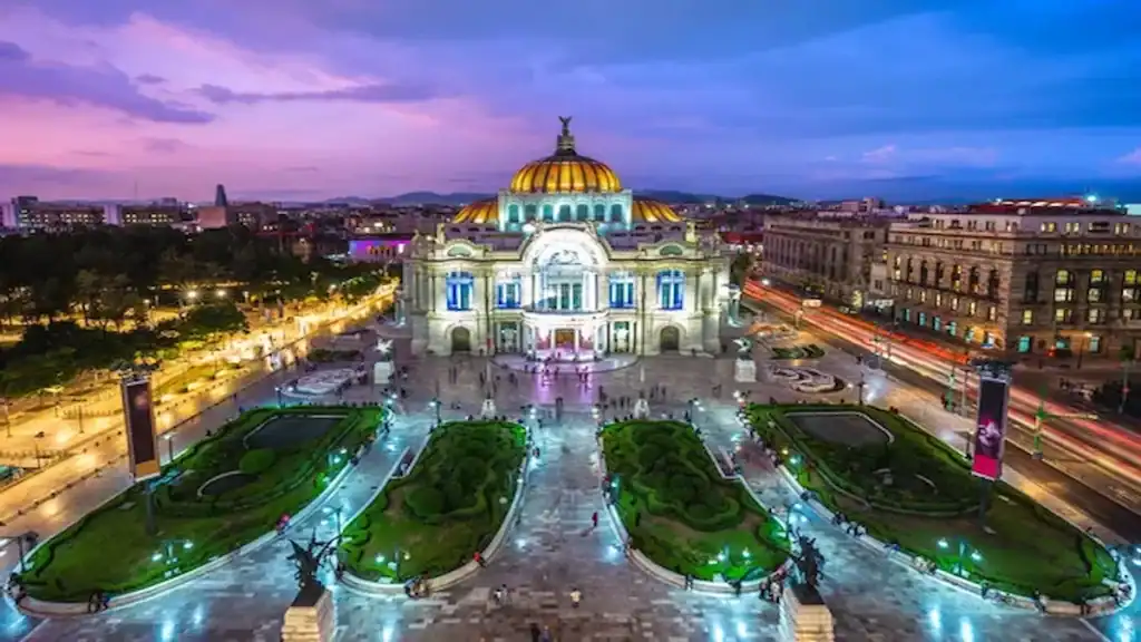 What to do in Mexico City, Zรณcalo