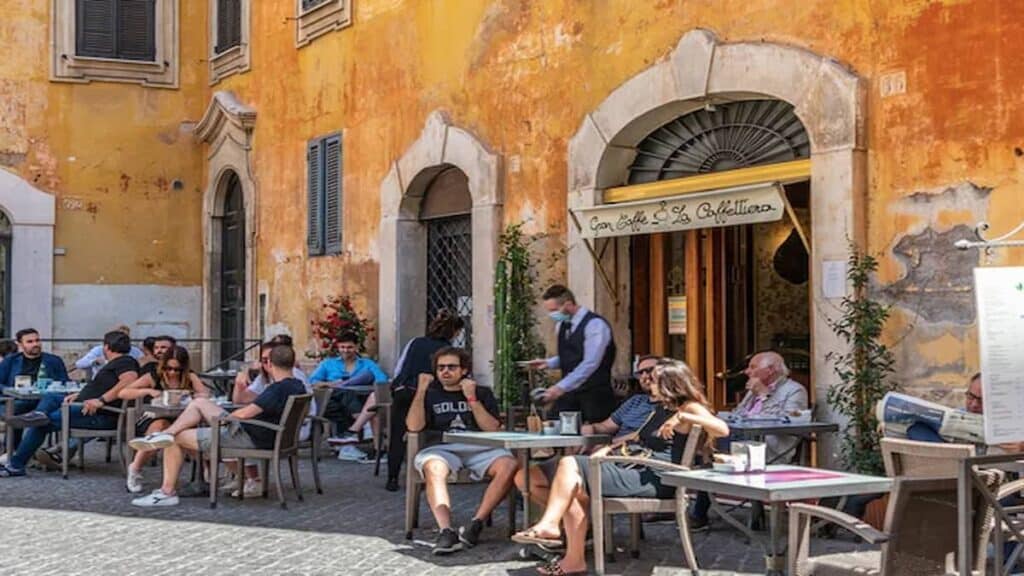 Tips for going to Rome Italy, early morning coffee cafe