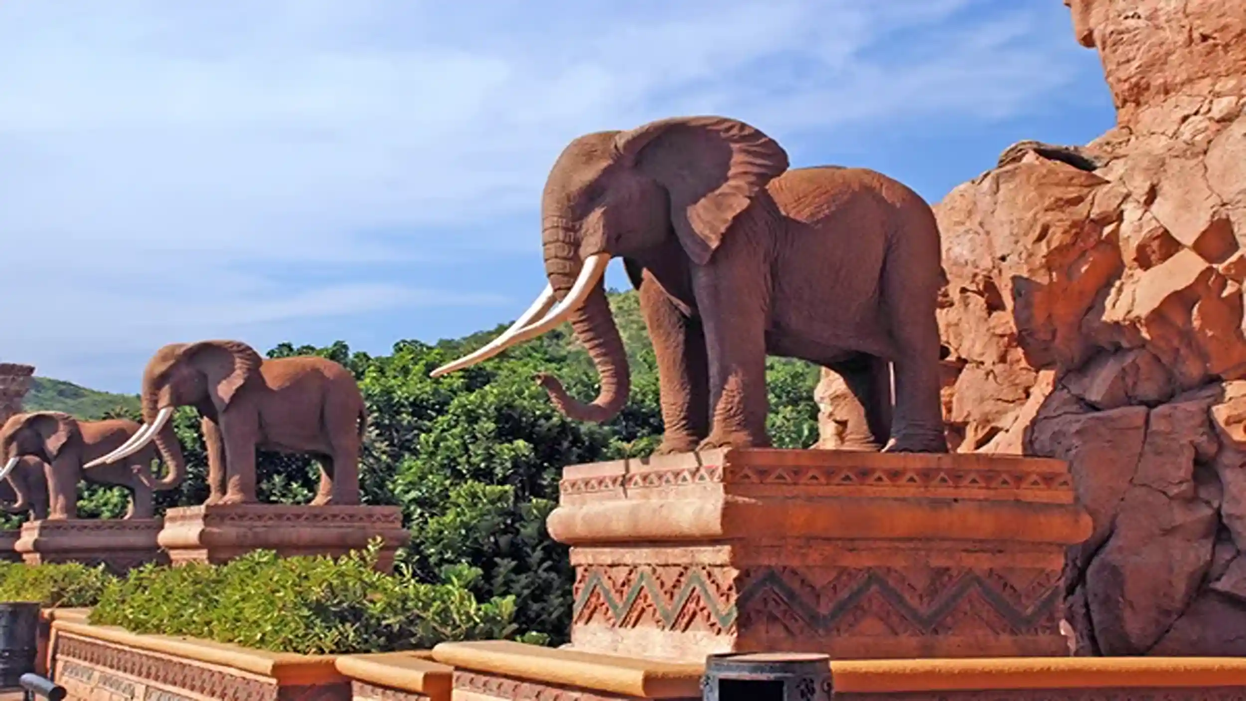 Tourist sites in South Africa, elephant statues